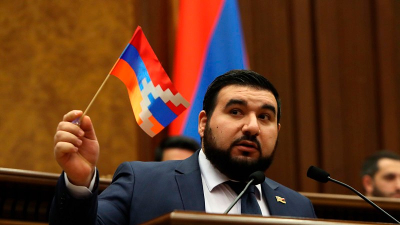Վահագն Ալեքսանյանը հրապարակայնորեն դավաճանել է իր ժողովրդի շահերը